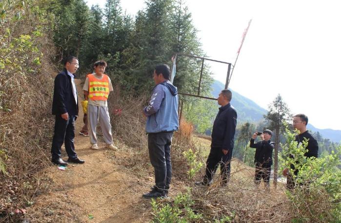 防汛物資,防汛應急救援設備,防汛設備,防汛器材,防汛沙袋,防汛打樁機,防汛子堤,防汛堵水墻,防汛拋投器